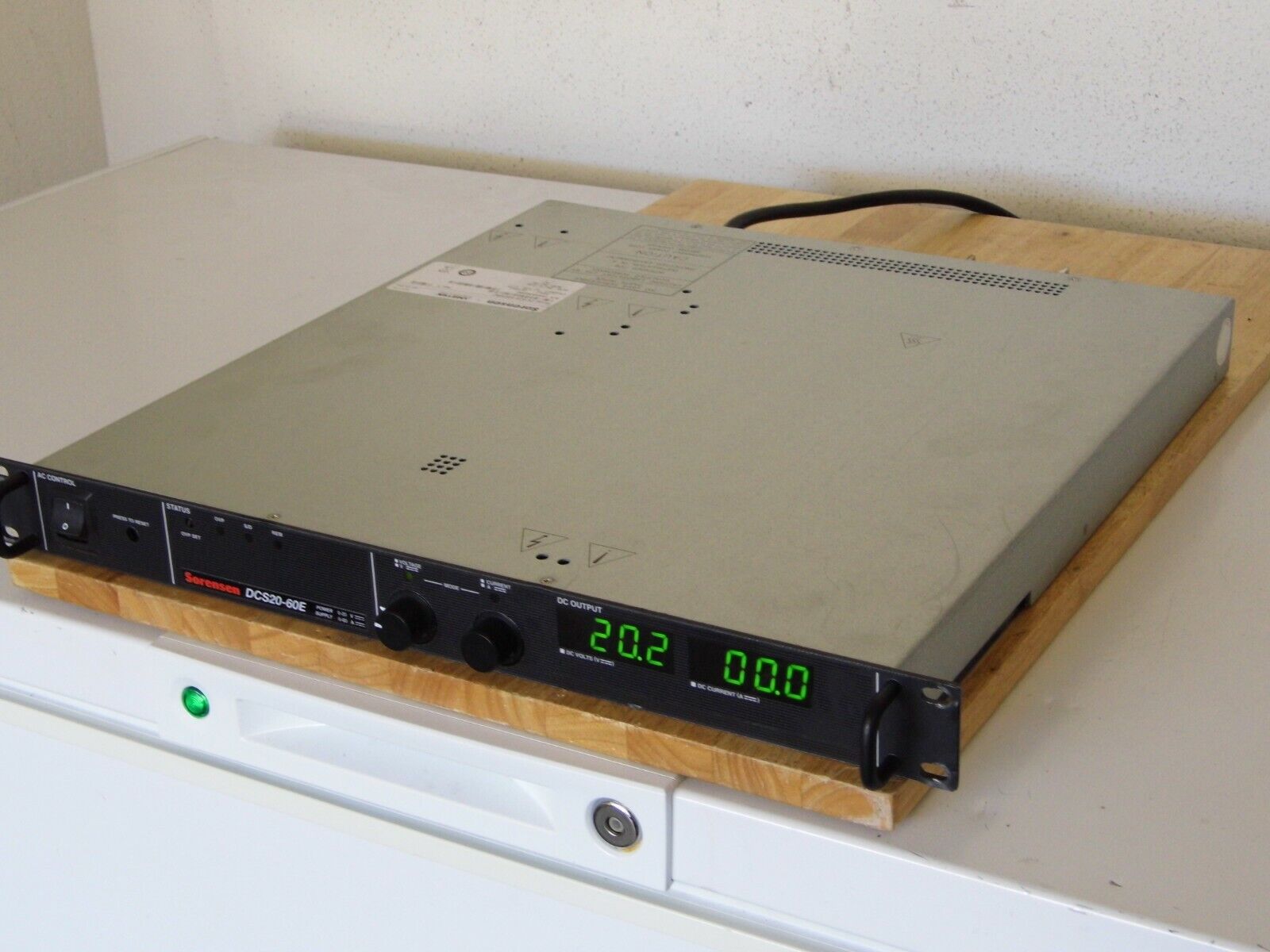 Sorensen DCS20-60E M9C Power Supply, 0-20 V, 0-60 A GPIB Sorensen DCS20-60E M9C Power Supply, 0-20 V, 0-60 A GPIB